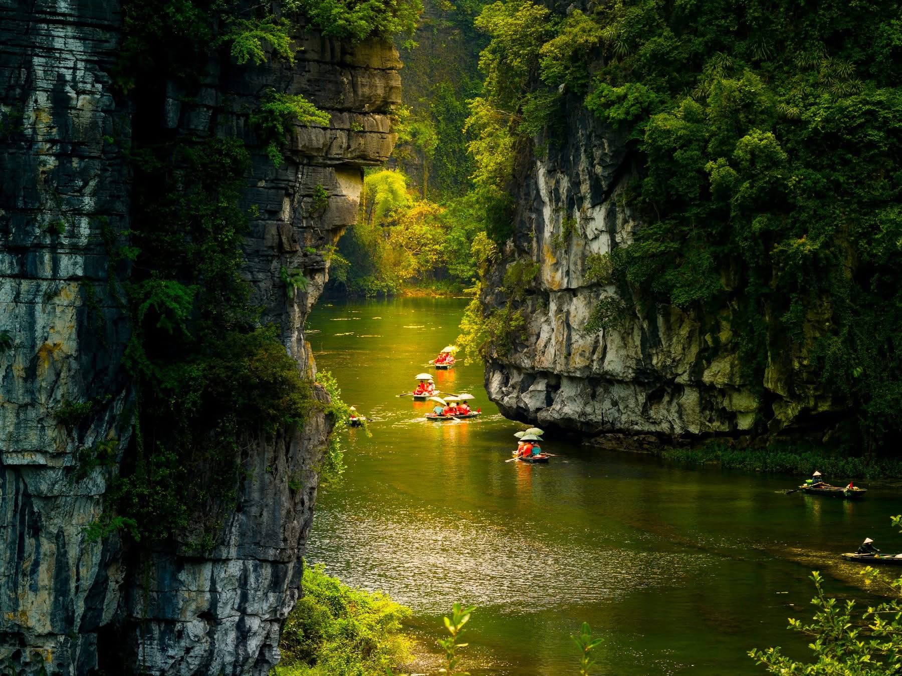 15-Day Private Vietnam & Laos Tour | Led By Local Women 15-Day Private Vietnam & Laos Tour | Led By Local Women